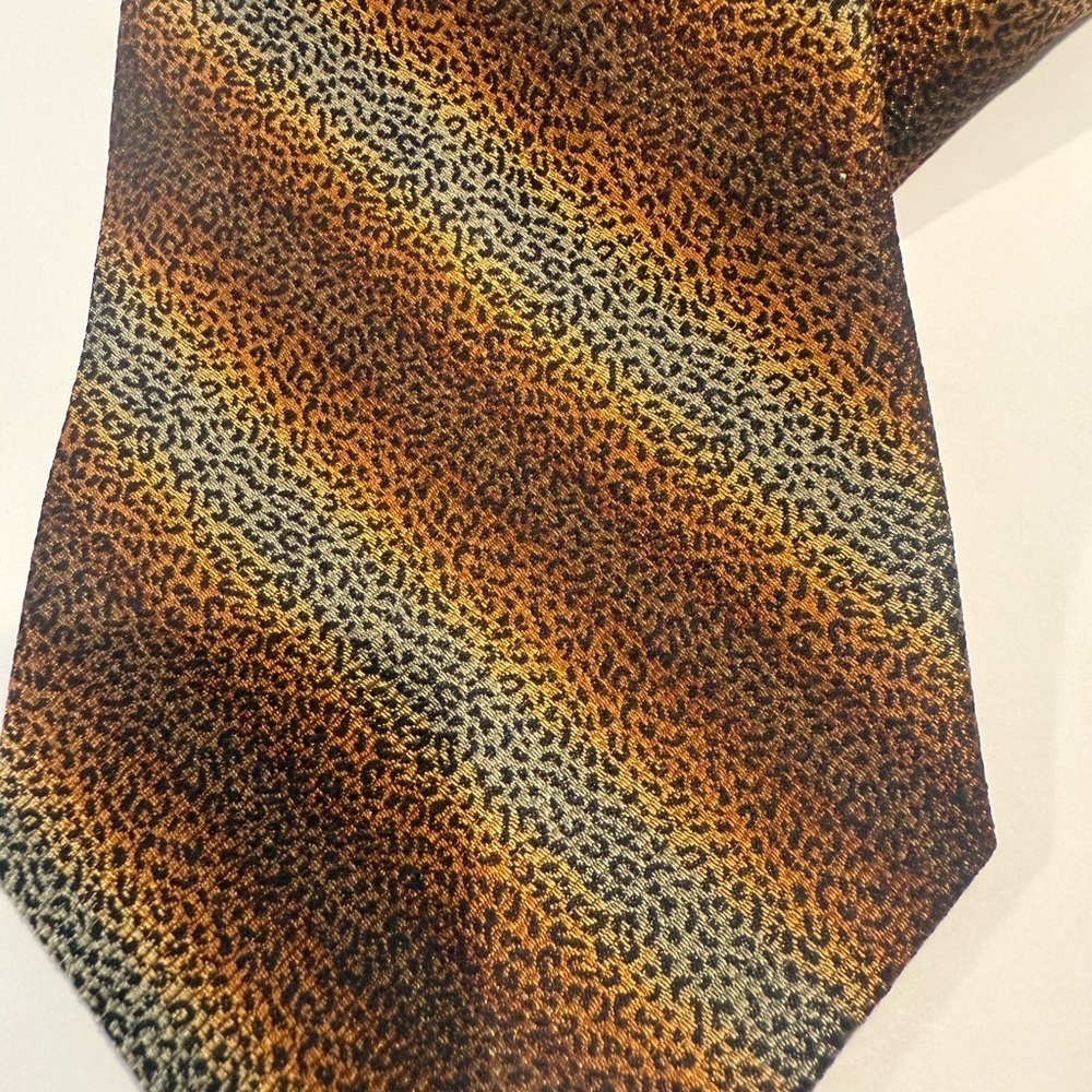 J.L . Leopard Patterned Tie - Picture 6 of 6
